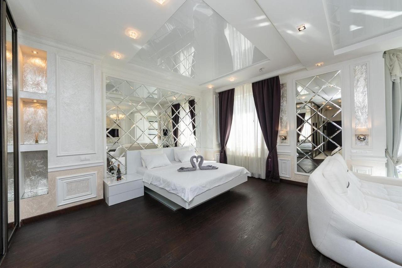 Apartment Exquisite Panoramic Views Dnipro Embankment *