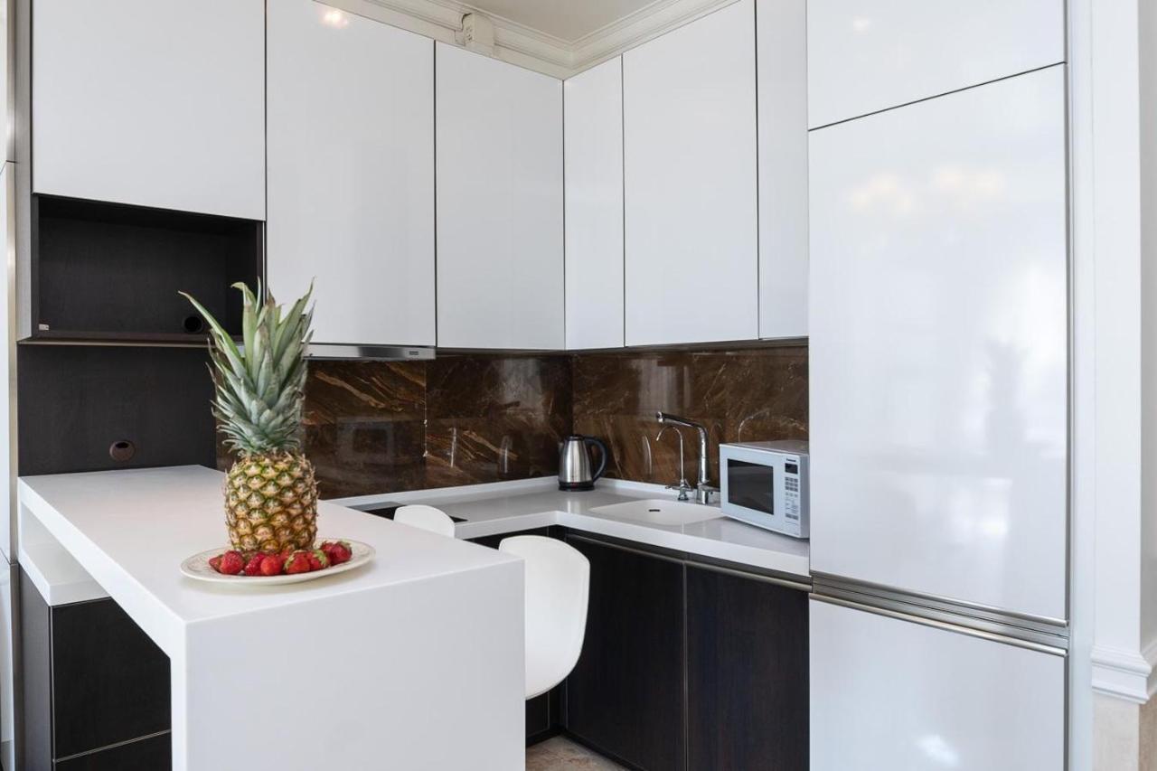 Exquisite Panoramic Views Dnipro Embankment Apartment