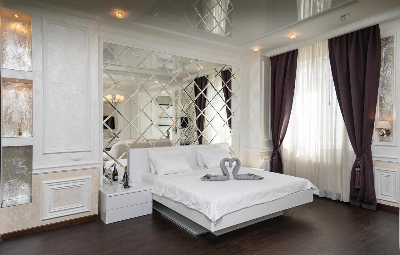 Apartment Exquisite Panoramic Views Dnipro Embankment Kyiv